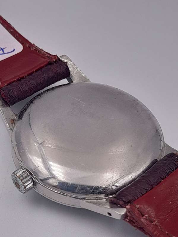 Omega REF: 2496 /12 SC Caliber 283 33mm ex crown
