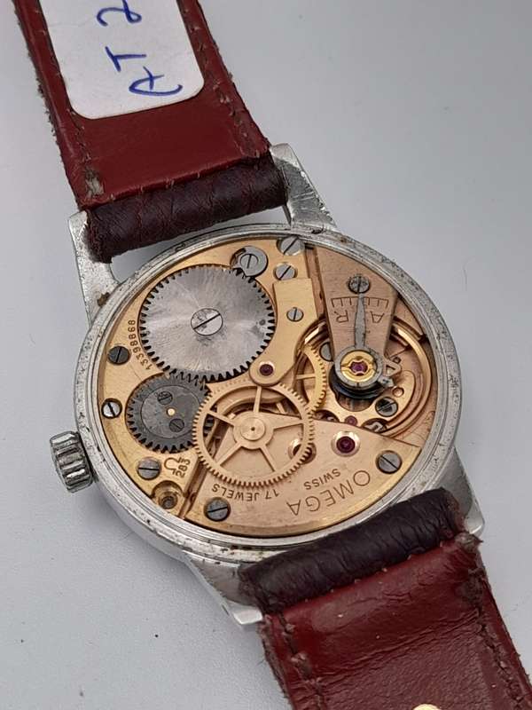 Omega REF: 2496 /12 SC Caliber 283 33mm ex crown