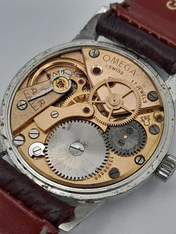 Omega REF: 2496 /12 SC Caliber 283 33mm ex crown