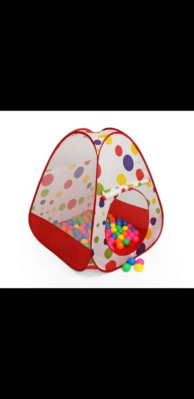 Jeronimo tent with 100 balls