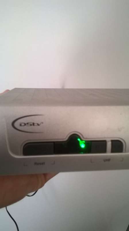 Dstv dsd1131 with remote & charger