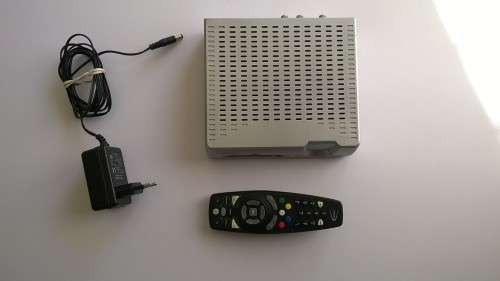 Dstv dsd1131 with remote & charger