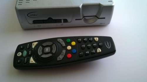 Dstv dsd1131 with remote & charger