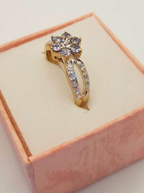 9ct Yellow Gold Tanzanite and Diamond Ring