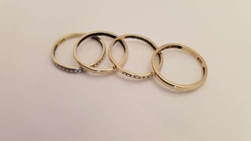 4x 9ct Gold Ladies Stack Rings - PRE-OWNED