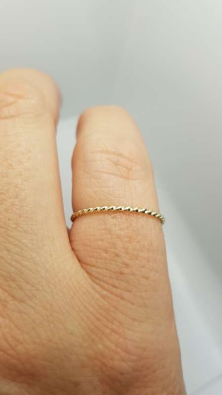 9ct Gold Ring - Pre-owned