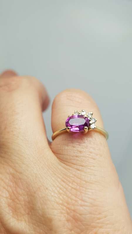 9ct Gold Tourmaline and Diamond Ladies Ring - Pre-owned