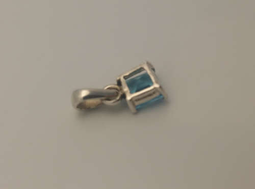 925 Silver Topaz Pendant - NEW
