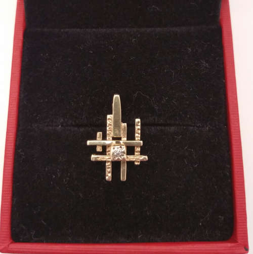 9ct Gold diamond pendant - PRE-OWNED