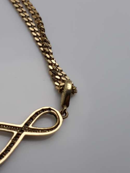 9ct SOLID Gold Ladies chain and CZ Pendant - PRE-OWNED