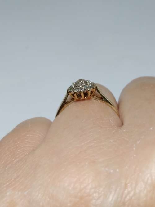 9ct Gold Diamond engagement ring - PRE=OWNED