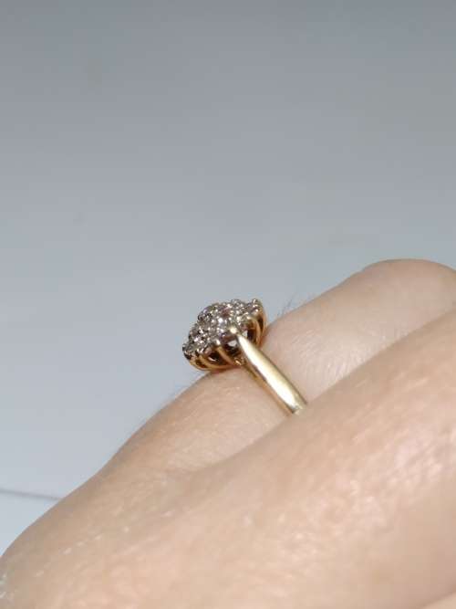 9ct Gold Diamond engagement ring - PRE=OWNED