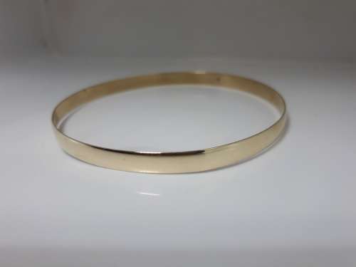 9ct solid Gold Bangle - PRE-OWNED