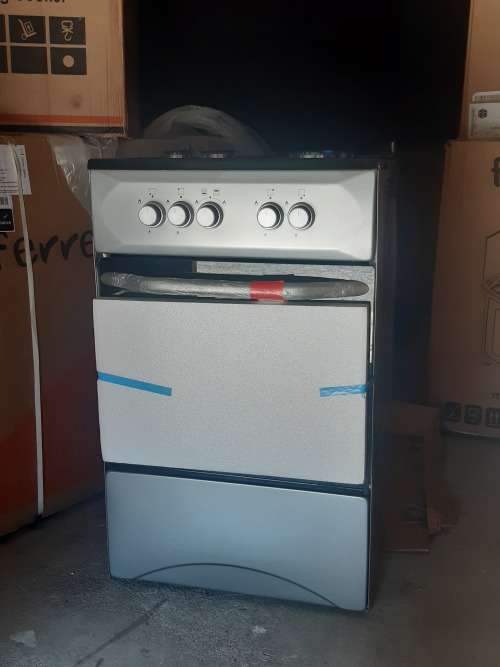 Brand new 4 Burner Gas Stove  with Gas Oven Damaged in Transit