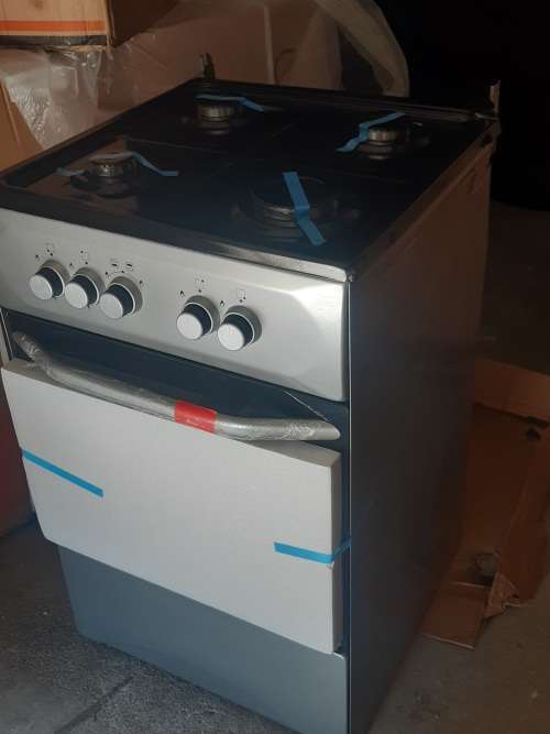 Brand new 4 Burner Gas Stove  with Gas Oven Damaged in Transit