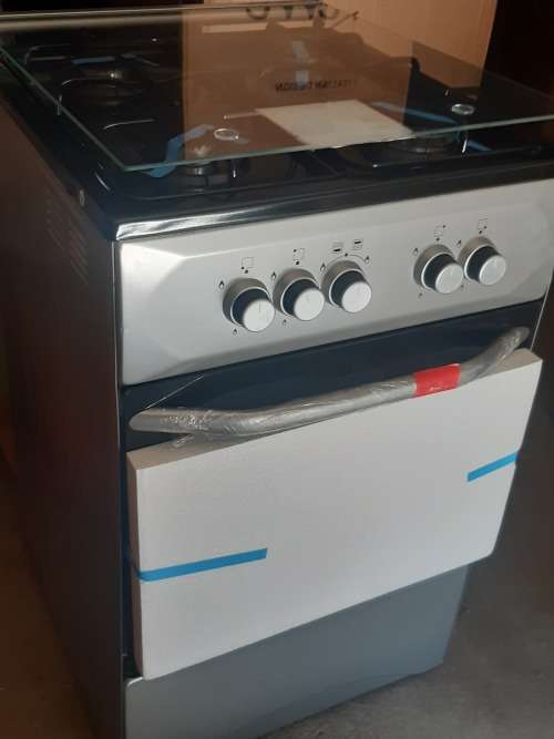 Brand new 4 Burner Gas Stove  with Gas Oven Damaged in Transit