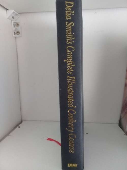 Delia Smith's Complete Illustrated Cookery Course (large edition - hardcover)
