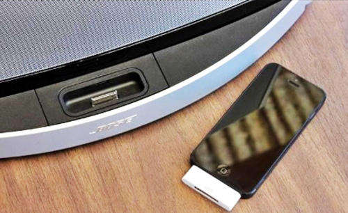 IPHONE 4 TO 5 CHARGE AND SYNC ADAPTER
