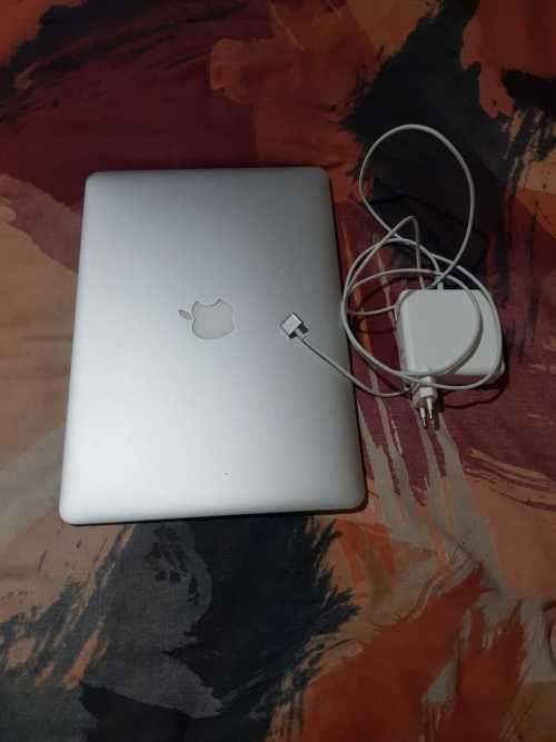 MacBook Air Core i5 8GB RAM 128GB SSD MacBook Air 13 INCH 2017 MODEL