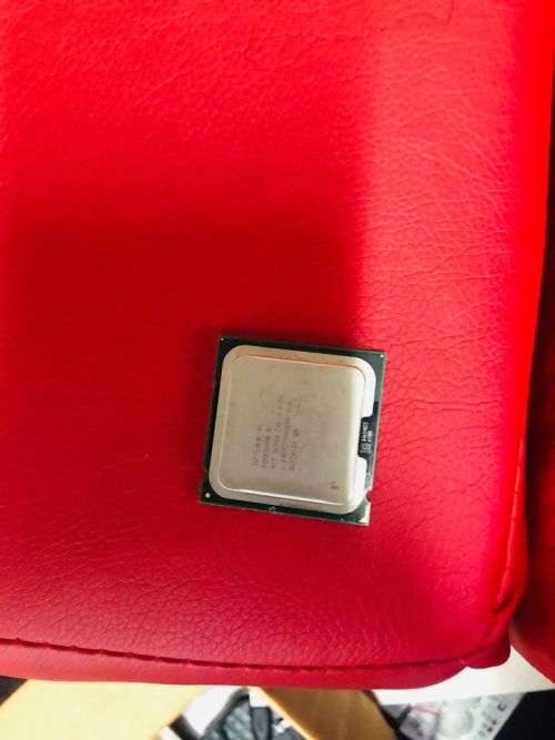 Intel Pentium D 915 2.8GHz 800MHz 4MB Socket 775 Dual-Core CPU