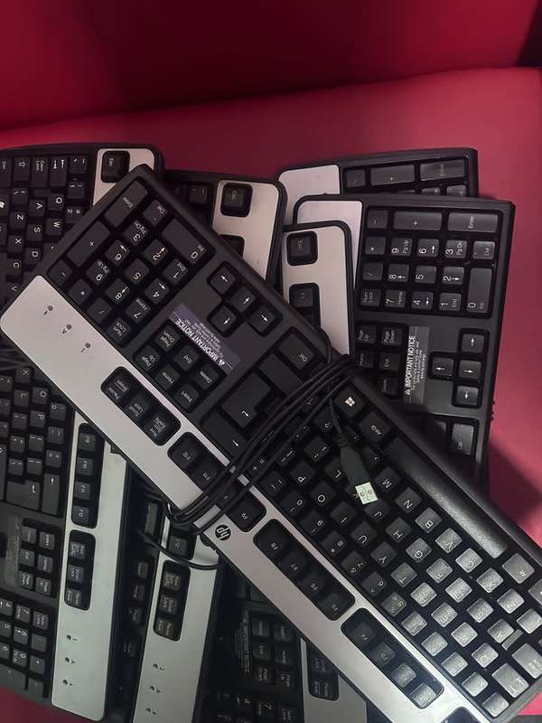 Genuine HP Hewlett-Packard KU-0316 Black/Silver USB Wired 104-Key Layout Keyboard