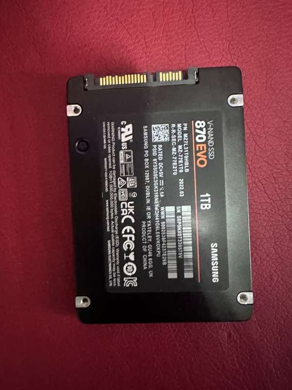 Samsung 870 EVO 1TB 2.5` SATA 3.0 6 Gb/s V-NAND (SSD)|Up to 560MB/s(Almost new 2022,used for 1 month
