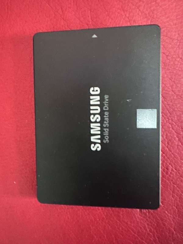 Samsung 870 EVO 1TB 2.5` SATA 3.0 6 Gb/s V-NAND (SSD)|Up to 560MB/s(Almost new 2022,used for 1 month