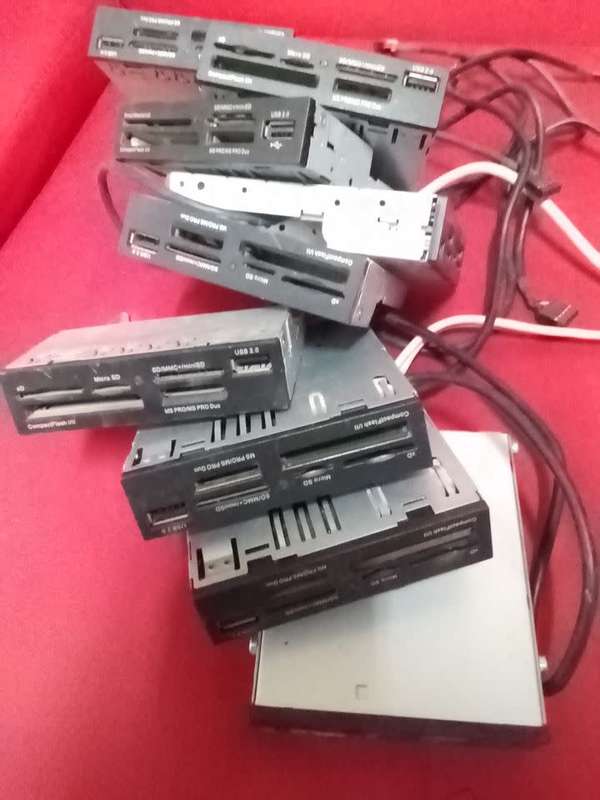 3.5 Floppy Front Panel Internal USB 2.0 Card Reader Hub SD Micro SD Card Slot MMC MS CF XD CF Slot