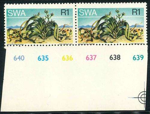 SWA 1973 Succulents Definitive marginal R1 pair with Variety (**)