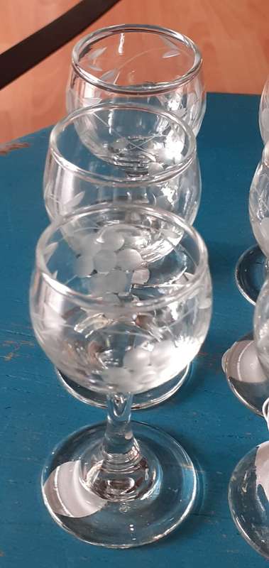 Vintage Sherry glasses x6 Grape design
