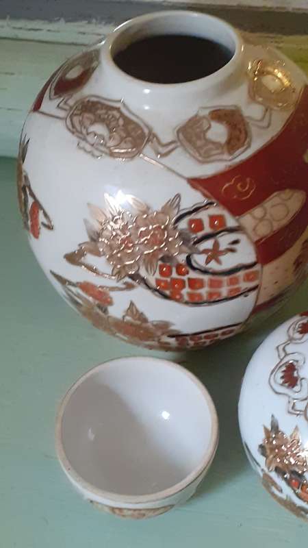 Set of 2 Imari Ginger Jars in Gold Brown and Cream