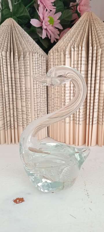 Murano Clear Glass Swan with Bullicante Bubbles