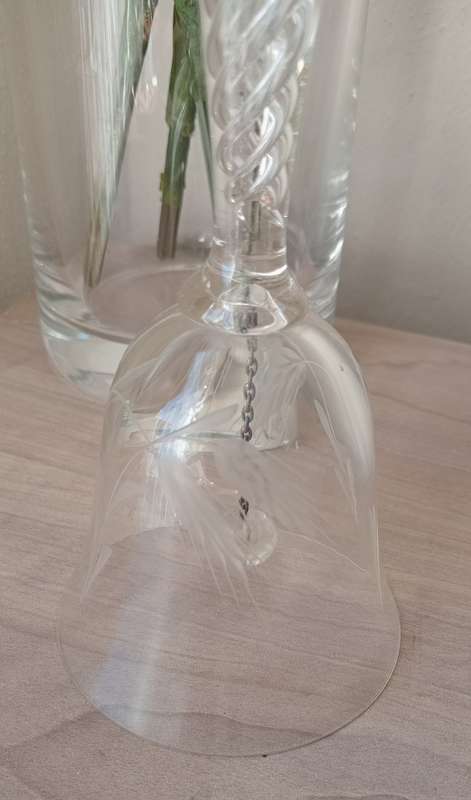 Beautiful Crystal Dinner Bell with Grain Detail