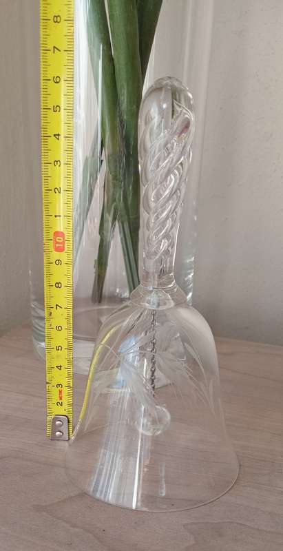 Beautiful Crystal Dinner Bell with Grain Detail