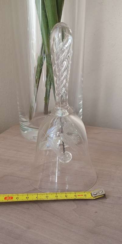 Beautiful Crystal Dinner Bell with Grain Detail