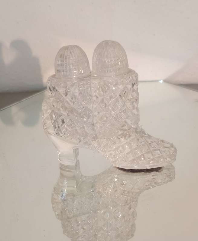Rare Westmore Crystal Slipper with removable Salt and Pepper set