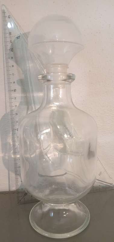 Vintage Glass decanter with stopper(bubble bath)