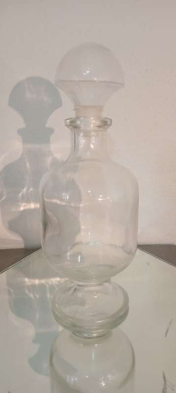 Vintage Glass decanter with stopper(bubble bath)