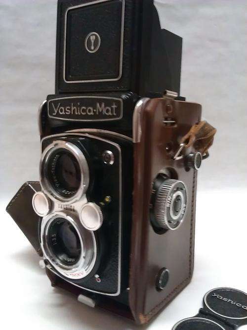 Yashica-Mat Copal MXV