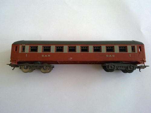 Lima S.A.R 1st class Coach