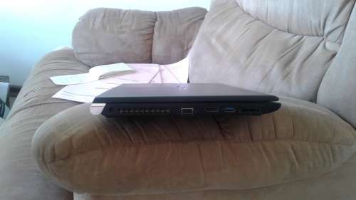 Toshiba Tecra R950-15.6"-Core i7 @ 3.0-3.7GHZ 8gb Ram 500 GB HDD-AMD Dedicated(Total graphics 2.4gb)