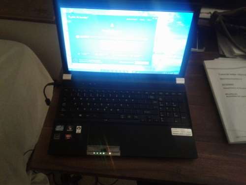 Toshiba Tecra R950-15.6"-Core i7 @ 3.0-3.7GHZ 8gb Ram 500 GB HDD-AMD Dedicated(Total graphics 2.4gb)