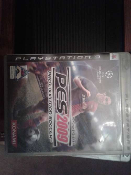 Playstation 3 500gb slim  2 wireless  controllers , 12 games pack and hdmi cable
