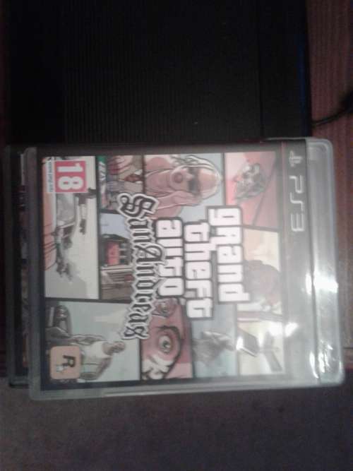 Playstation 3 500gb slim  2 wireless  controllers , 12 games pack and hdmi cable