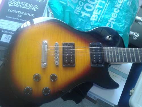 Washburn Win 14  Electric Guitar