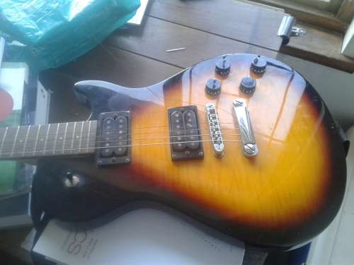 Washburn Win 14  Electric Guitar