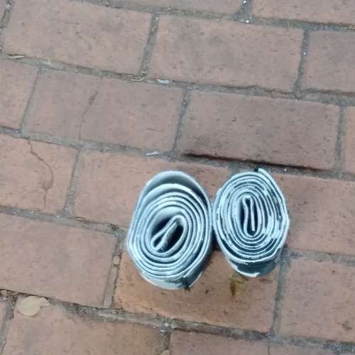 Knee wraps  for heavy squating (grey camoflouge) only R30 shipping