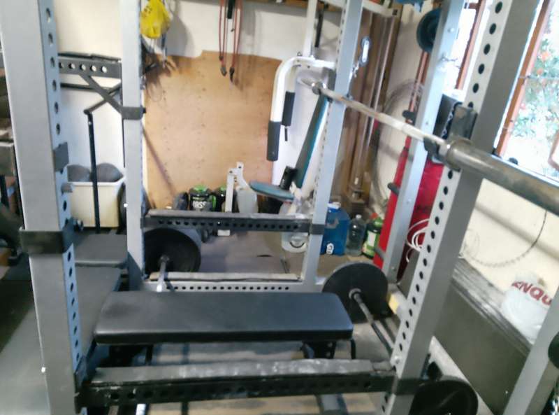 HEAVY DUTY Force USA Commercial Power Rack 455kg Weight Rating with Many Features Accessories, Beast