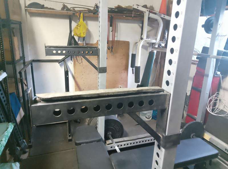 HEAVY DUTY Force USA Commercial Power Rack 455kg Weight Rating with Many Features Accessories, Beast