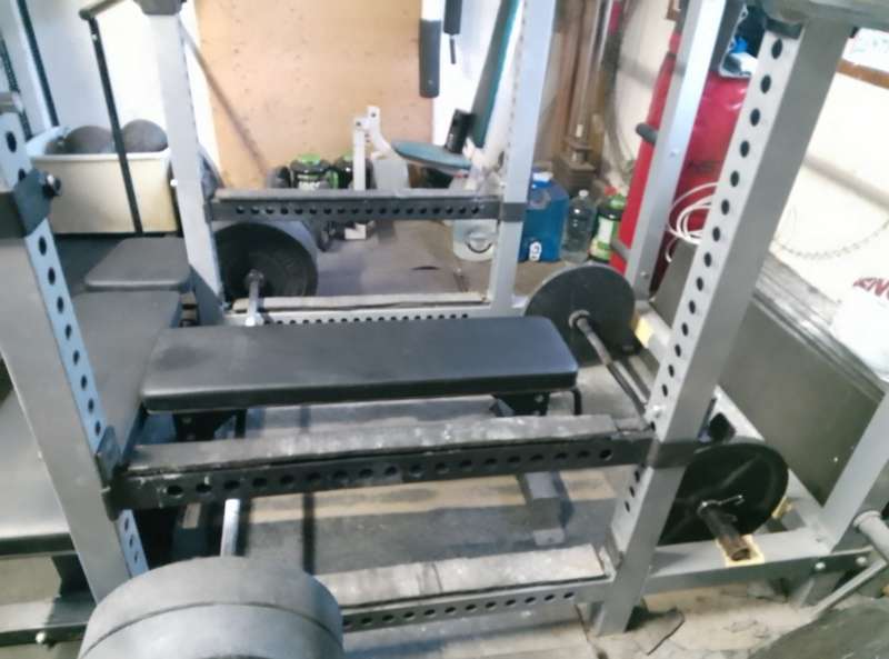 HEAVY DUTY Force USA Commercial Power Rack 455kg Weight Rating with Many Features Accessories, Beast